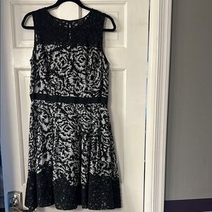 Ann Taylor Black and White Sleeveless Midi Dress